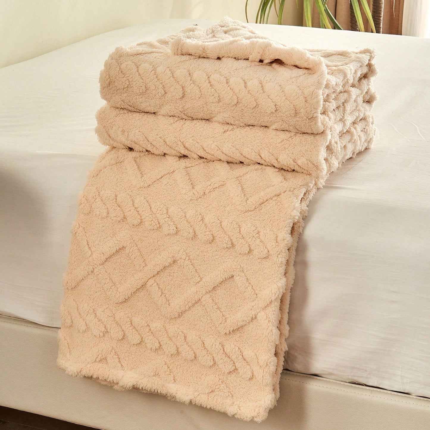 Fleece Throw Blanket, Cozy & Fluffy