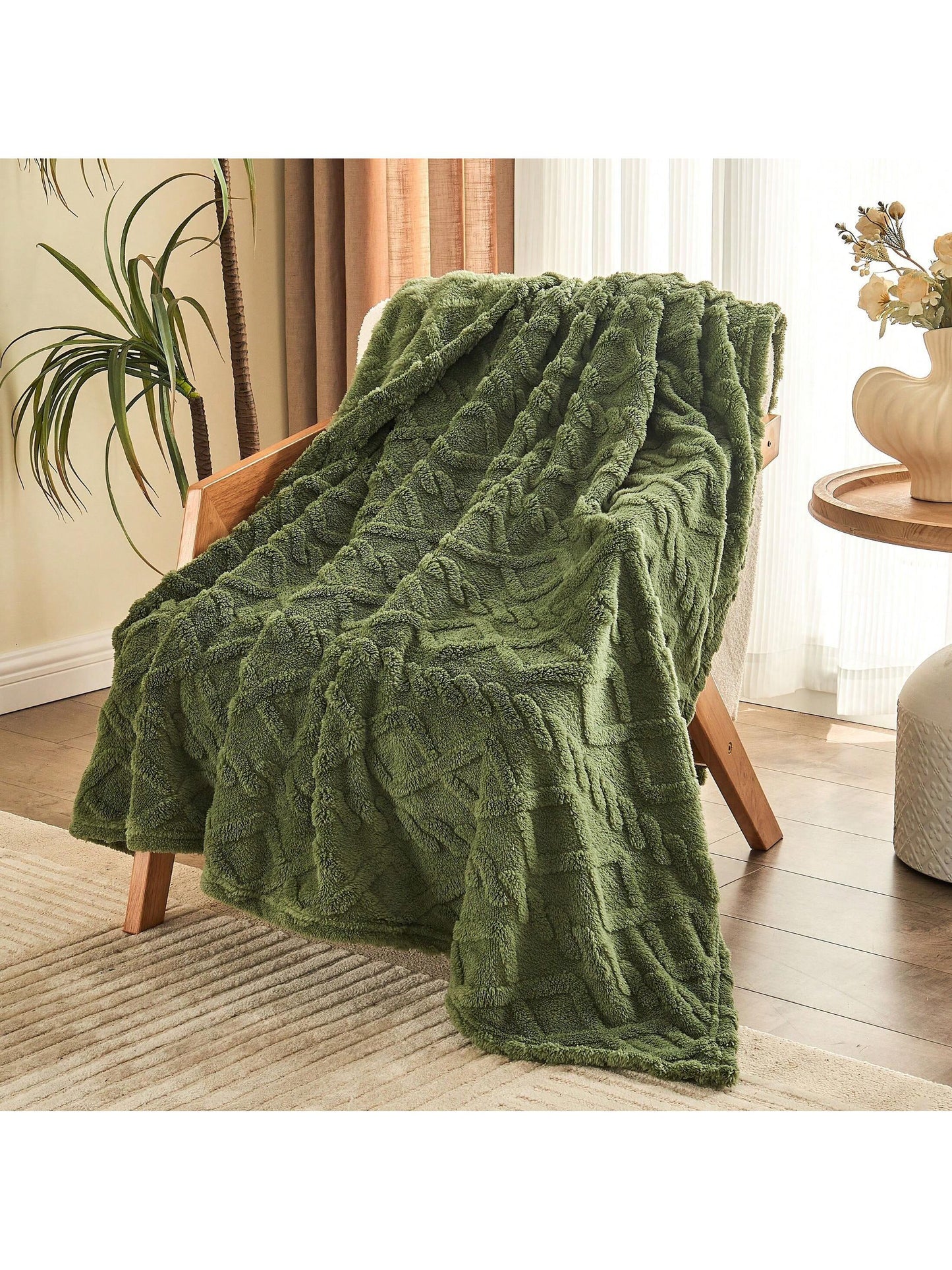 Fleece Throw Blanket, Cozy & Fluffy