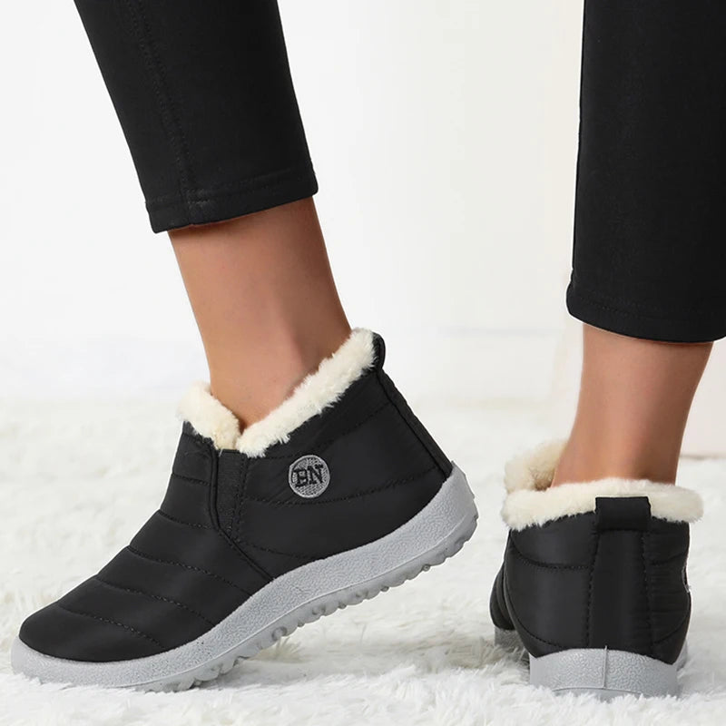 Men's Winter Snow Boots – Warm ankle boots with plush lining and slip-on design